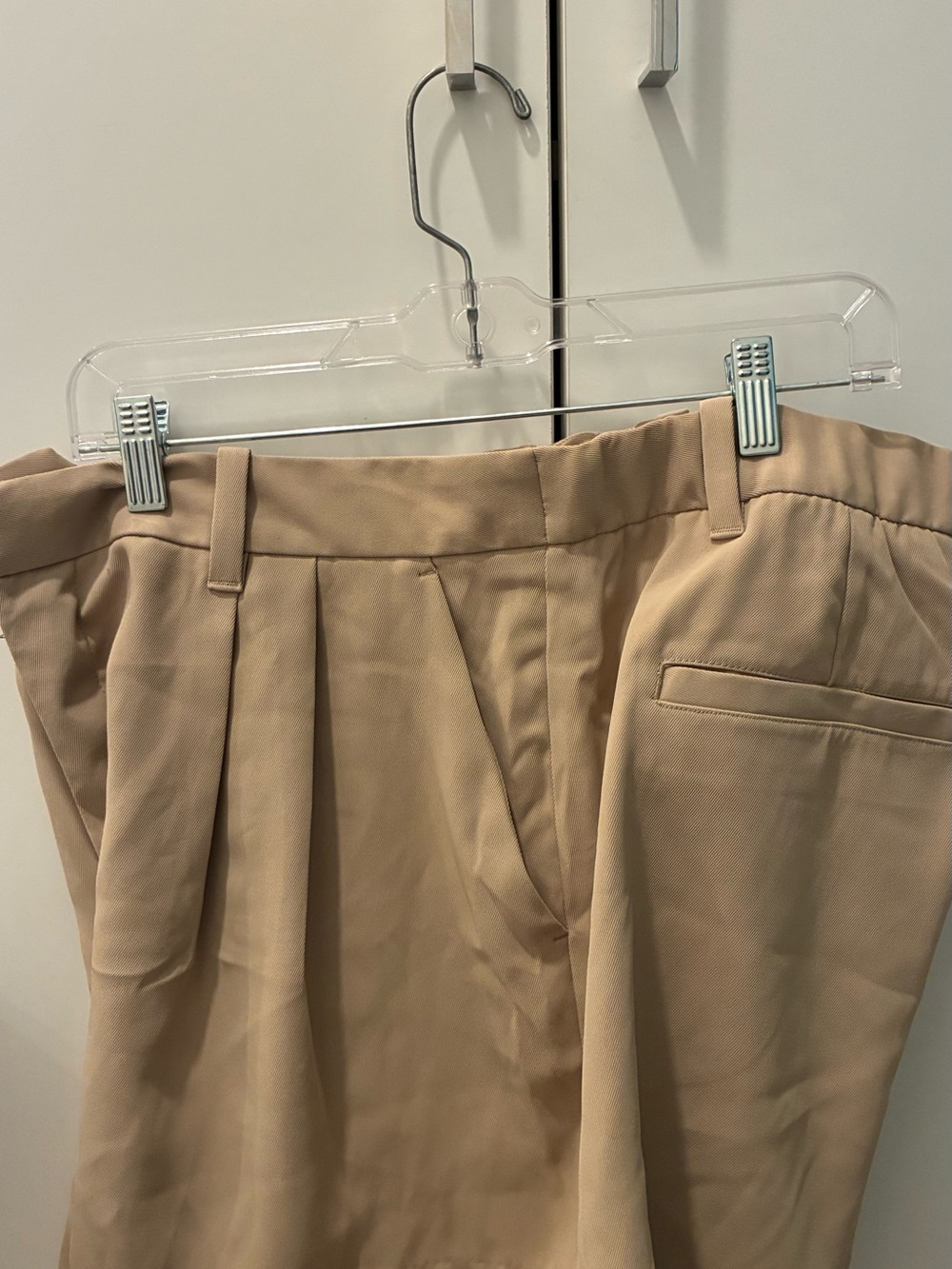 GAP Women's Tan Pleated Shorts Shorts